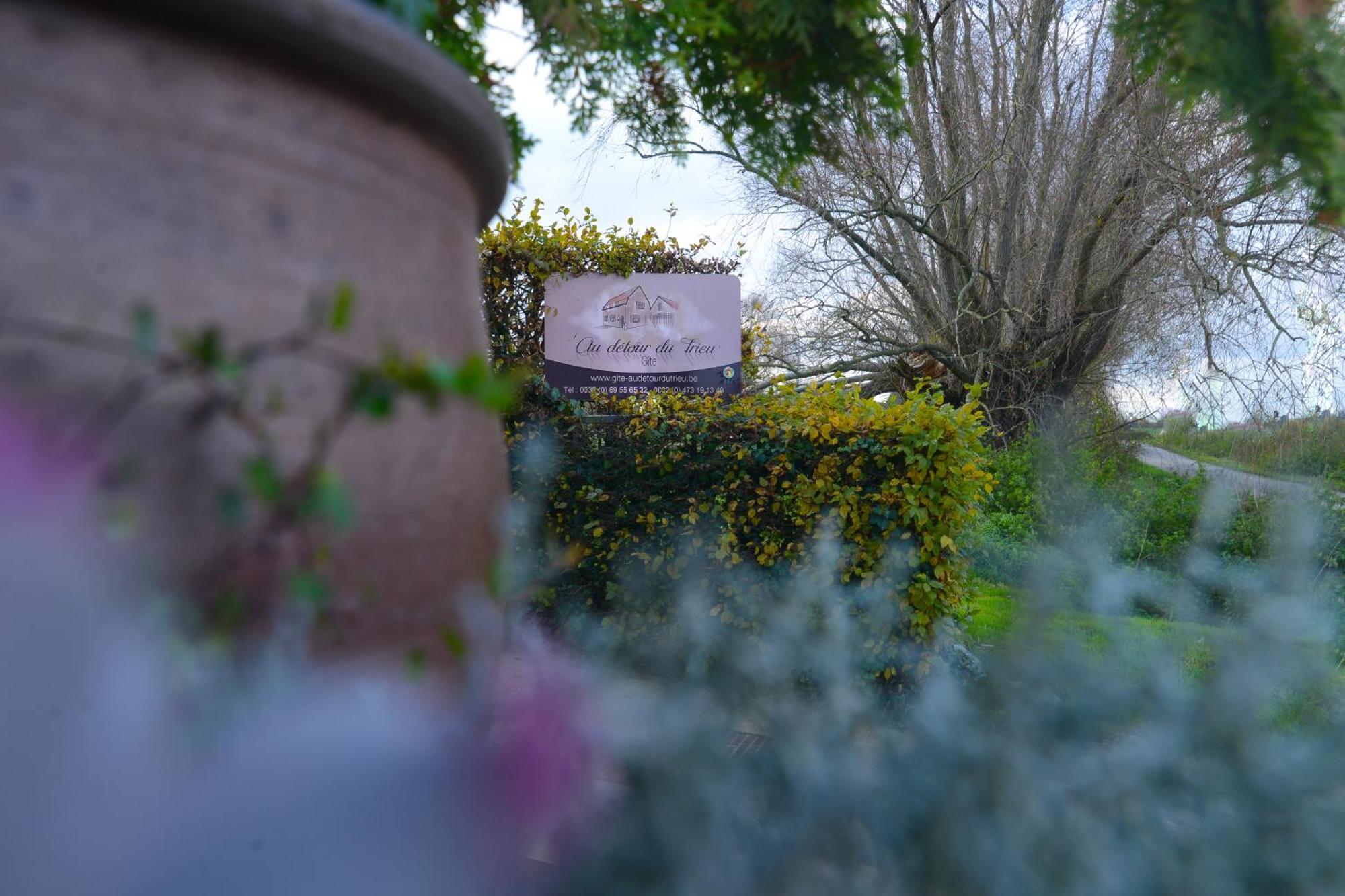 Au Detour Du Trieu Villa Estaimbourg Bagian luar foto